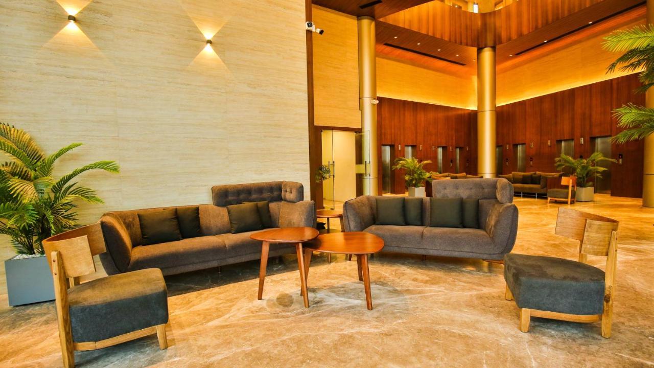 The Weekend Address Hotel Surat Bagian luar foto